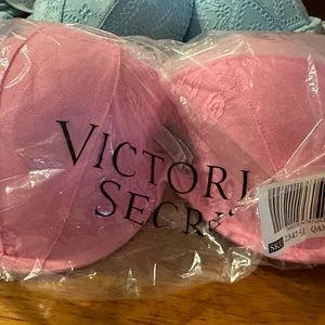 Women’s underwire lace bra 40C